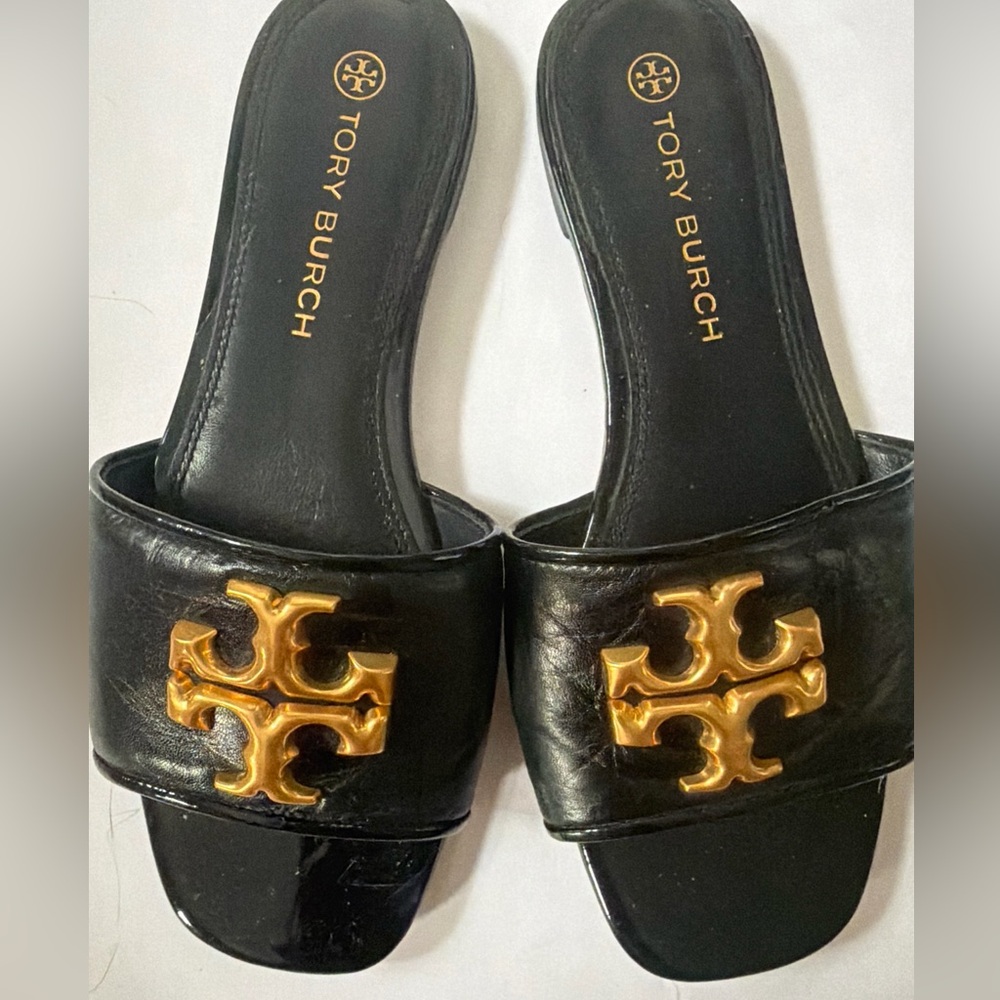 Tory Burch Slide Sandals Eleanor Black Leather Gold Medallion Logo Flats Sz7.5